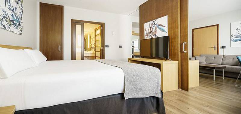  Hotel ILUNION Valencia 4